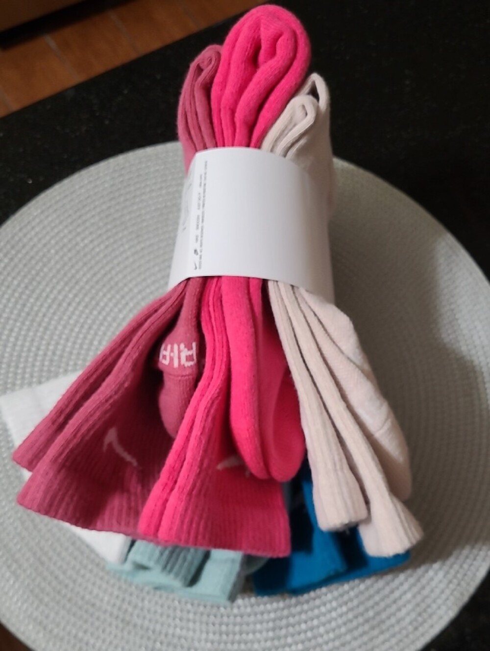 Nike Unisex Crew Athletic Socks - Picture 4 of 5